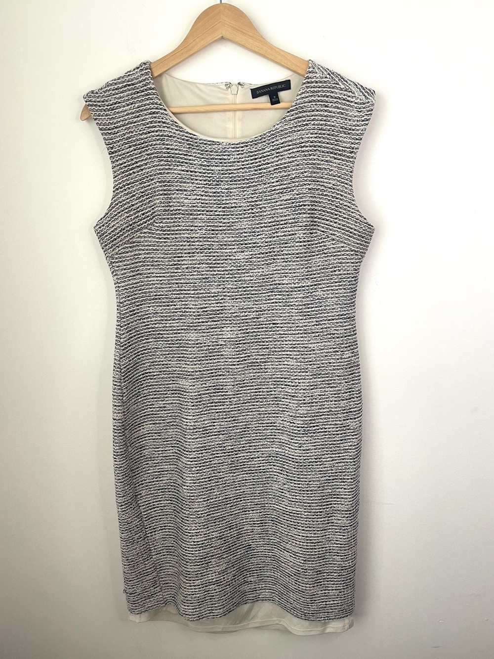Banana Republic sleeveless knit tweed sheath dress size 8